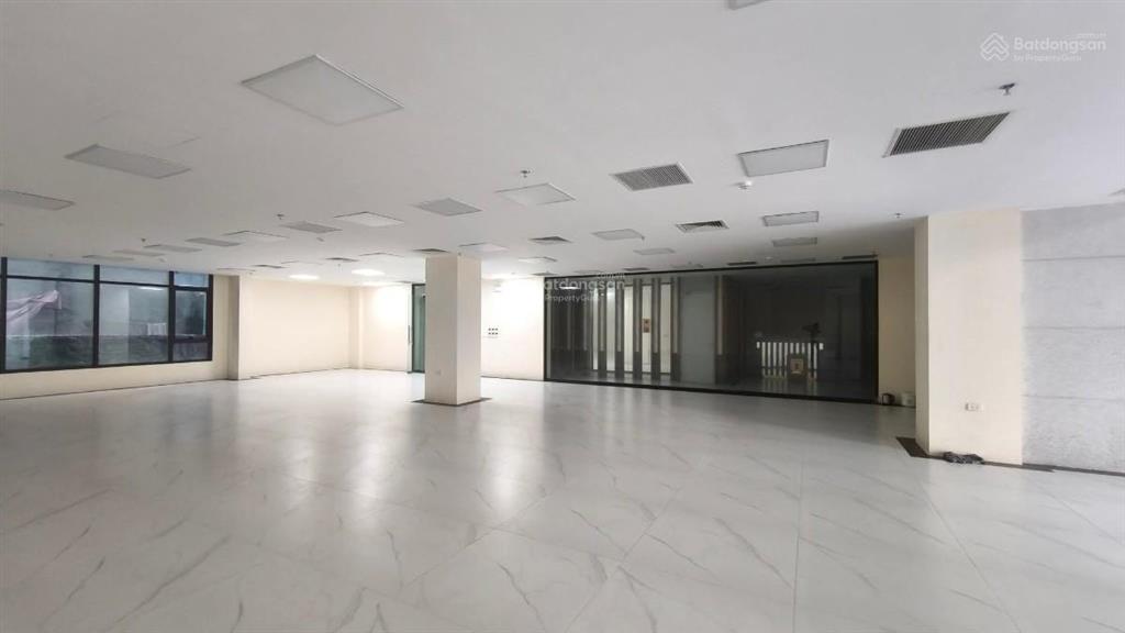 Tòa nhà mặt phố hồng tiến long biên 474m2, mặt tiền 18m, 9 tầng, giá thiện chí cho khách đầu tư
