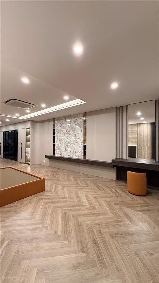 Tòa nhà phố ngọc thụy gần hồng tiến 29tỷ! 90m2, 7tầng, full nội thất, gara ôtô tránh kinh doanh