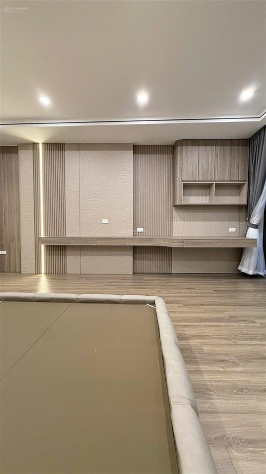 Tòa nhà phố ngọc thụy gần hồng tiến 29tỷ! 90m2, 7tầng, full nội thất, gara ôtô tránh kinh doanh