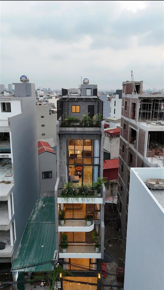 Tòa nhà phố ngọc thụy gần hồng tiến 29tỷ! 90m2, 7tầng, full nội thất, gara ôtô tránh kinh doanh