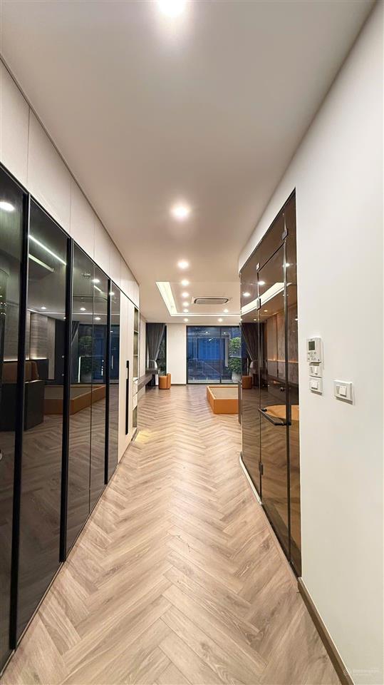 Tòa nhà phố ngọc thụy gần hồng tiến 29tỷ! 90m2, 7tầng, full nội thất, gara ôtô tránh kinh doanh