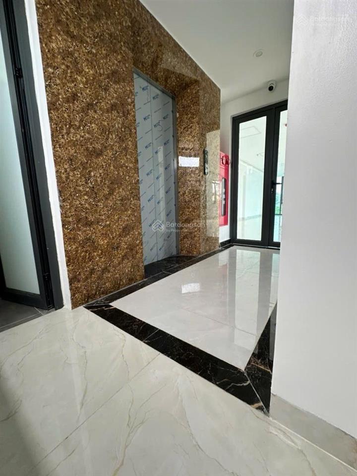 Tòa nhà mặt phố cổ linh long biên 100m2, 7 tầng, mặt tiền 7m, vỉa hè kinh doanh. giá 44 tỷ