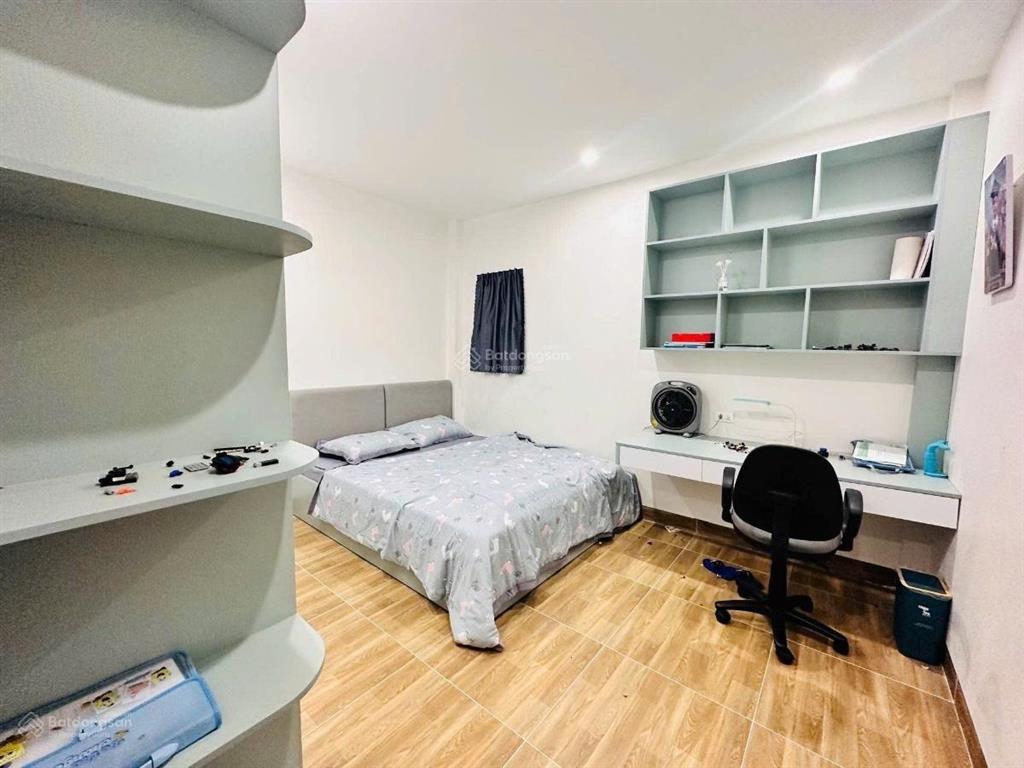 Chủ giảm 2 tỷ bán gấp. nhà phố chu huy mân. 8,8 tỷ 50m2 5 tầng mt 5m full nội thất
