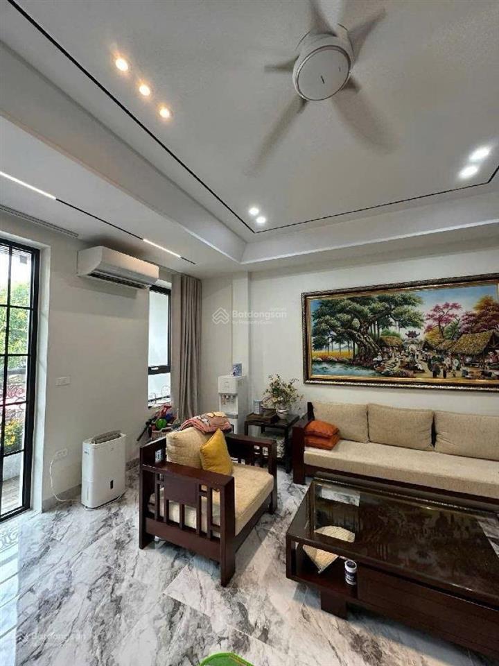 Mặt phố lâm hạ 68m2 6tầng mặt tiền 5m giá 29tỷ. nhà xây mới full nội thất, gần công viên lâm hạ