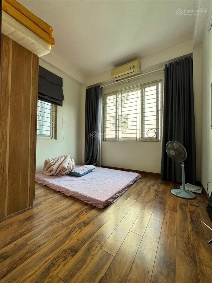 Bán gấp chỉ hơn 8 tỷ nhà gia thụy long biên 48m2 4 tầng dân xây, căn góc, ô chờ thang máy, ô tô