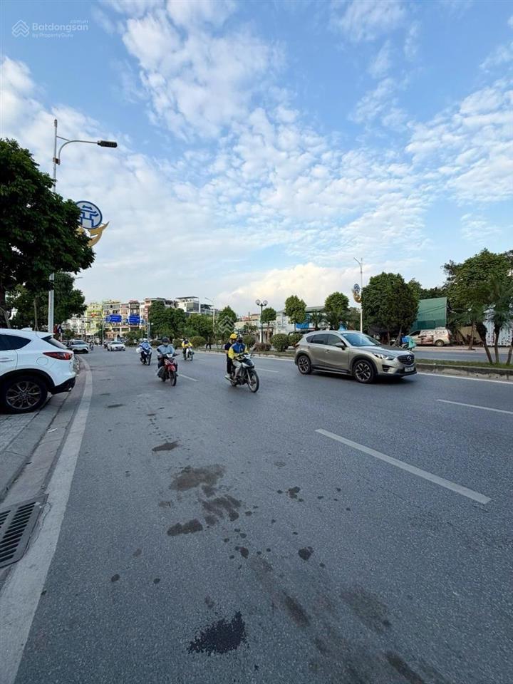 Bán đất mặt phố hồng tiến gần cầu trần hưng đạo 511m2, mặt tiền 11m. giá 280tỷ