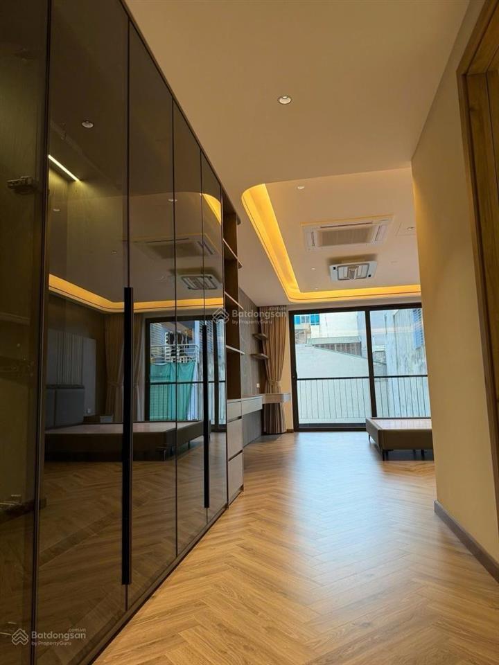 Chủ cần bán gấp nhà mặt phố trạm. 58m2 7 tầng thang máy, vỉa hè đá bóng kinh doanh mọi loại hình.