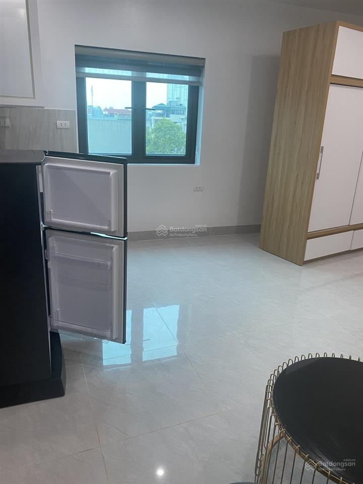 Phòng xuân đỉnh 30m2 thang máy đủ đồ an toàn pccc ô tô đỗ cửa giá 5tr/th