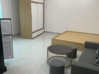 Phòng xuân đỉnh 30m2 thang máy đủ đồ an toàn pccc ô tô đỗ cửa giá 5tr/th