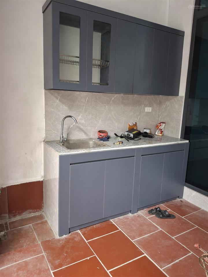 Cho thuê nhà c4 hộ gia đình hoặc tổ thợ với 2pn, 1wc, 60m2 tại xuân đỉnh, giá 7tr/th, riêng biệt