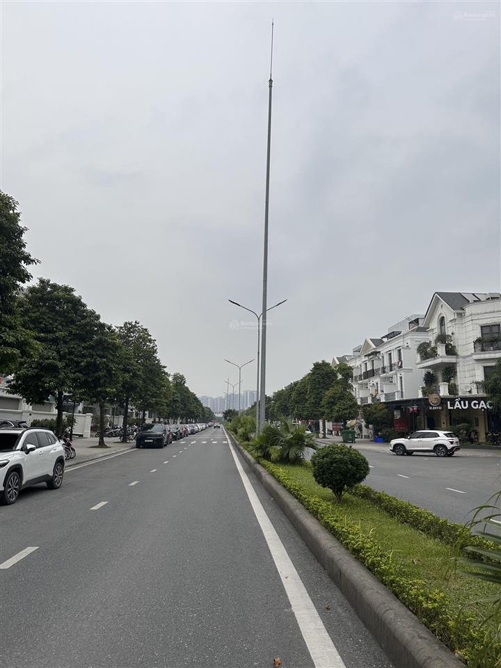Liền kề trục chính 90 m2, vừa ở vừa làm văn phòng, giá rẻ 20 tr
