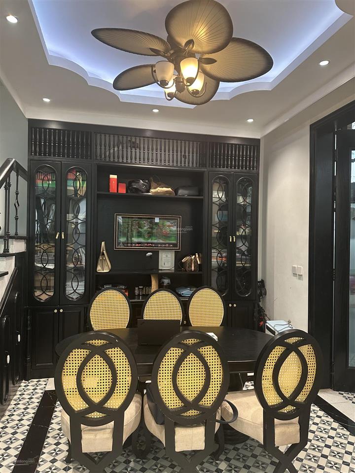 Liền kề trục chính 90 m2, vừa ở vừa làm văn phòng, giá rẻ 20 tr
