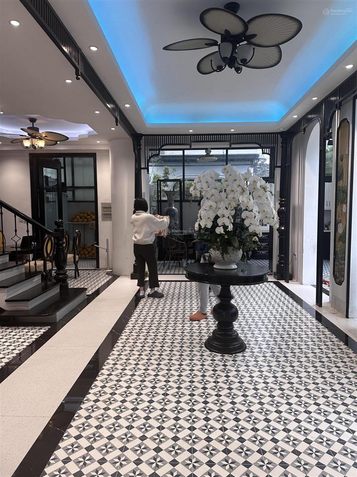 Liền kề trục chính 90 m2, vừa ở vừa làm văn phòng, giá rẻ 20 tr