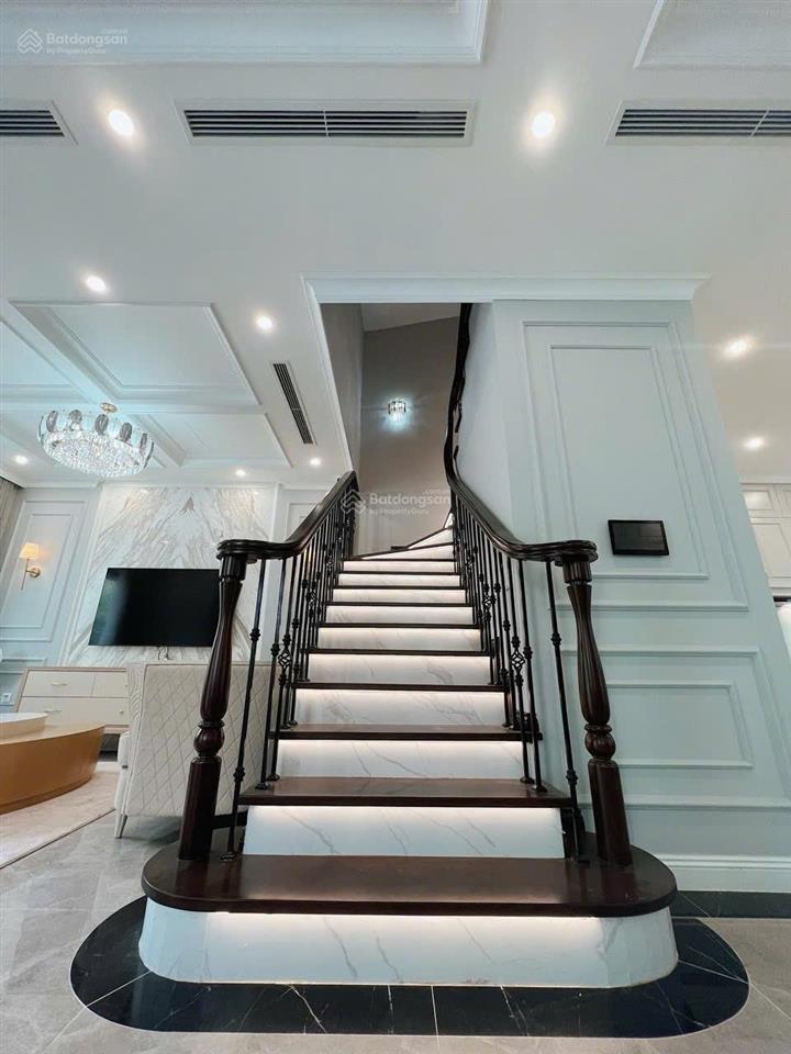 Biệt thự 4pn, full nội thất, gần hồ tại ocp1 gia lâm
