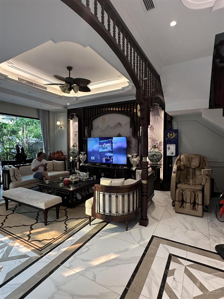 Biệt thự 3 pn đẹp full nội thất cao cấp vào ở ngay tại ocp1 gia lâm
