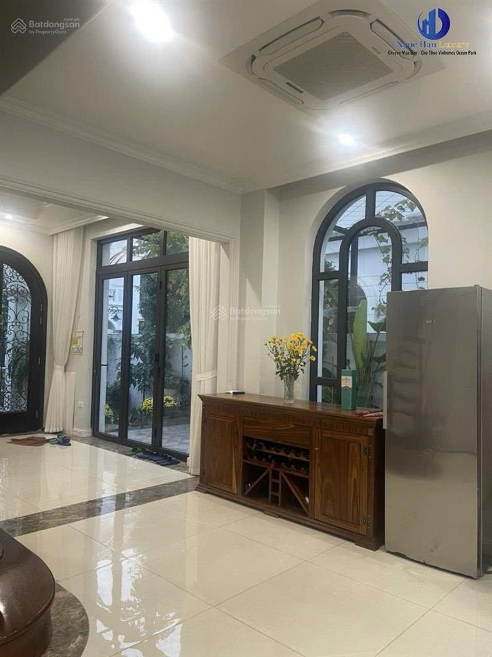Cho thuê biệt thự 4 pn, full nội thất cao cấp tại ocp1 gia lâm!!