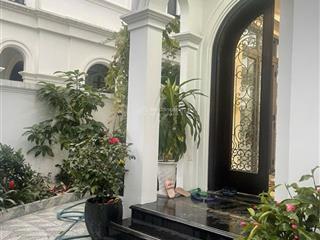 Cho thuê biệt thự 4 pn, full nội thất cao cấp tại ocp1 gia lâm!!