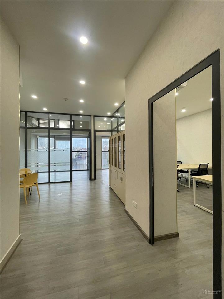 The sun avenue  cho thuê văn phòng diện tích lớn 68m2 giá chỉ 22 triệu