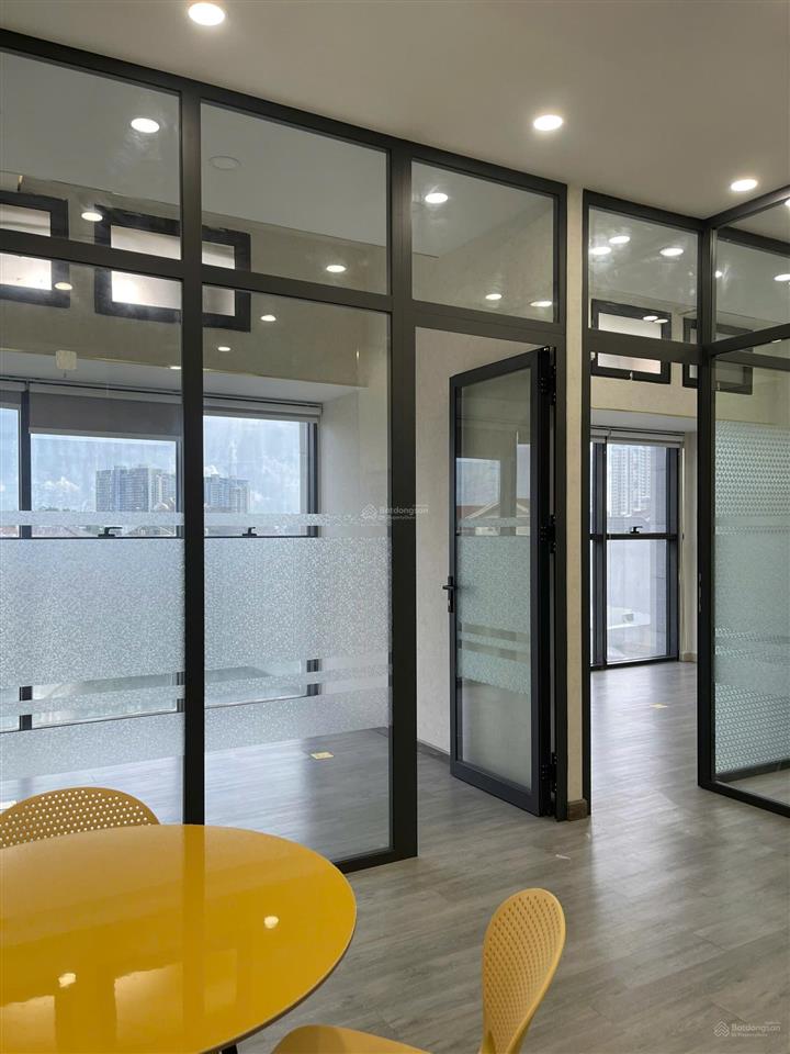 The sun avenue  cho thuê văn phòng diện tích lớn 68m2 giá chỉ 22 triệu