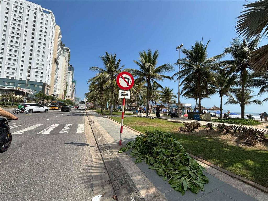 Bán siêu phẩm 03 tầng mới đẹp đường trần văn dư ngay biển mỹ khê giá chỉ 16.8 tỷ