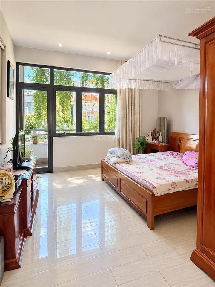 Gấp bán 03 tầng 5pn đường phan thúc duyện  140m2 ngang 6m chỉ 22,5 tỷ