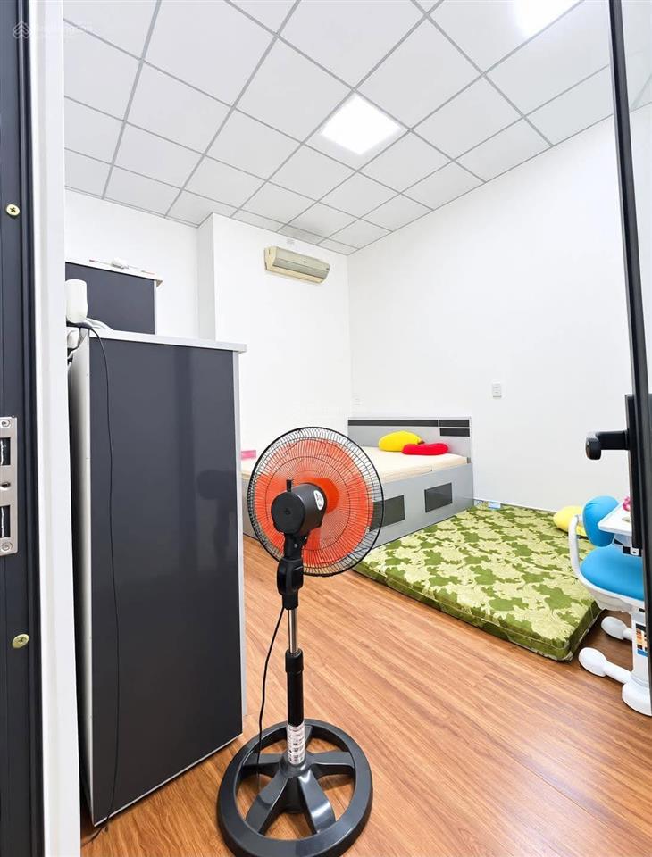 4 tỷ 2 lô góc kinh doanh kiệt 5m nguyễn văn linh quá đẹp