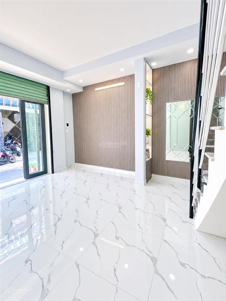 02 tầng đường 4m có lề nguyễn văn linh kinh doanh tốt chỉ 6,2 tỷ