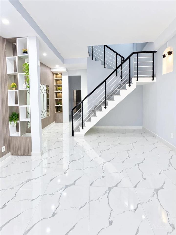 02 tầng đường 4m có lề nguyễn văn linh kinh doanh tốt chỉ 6,2 tỷ