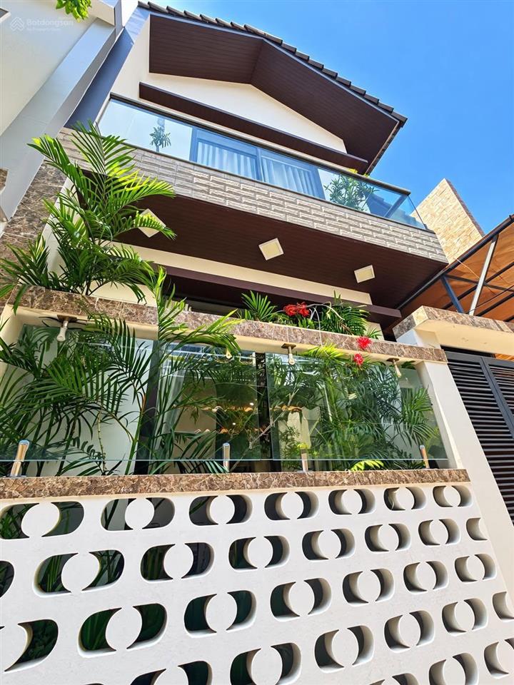 Villa 3 tầng 2 mặt kiệt núi thành 3pn ở cực chất chỉ 5 tỷ 55