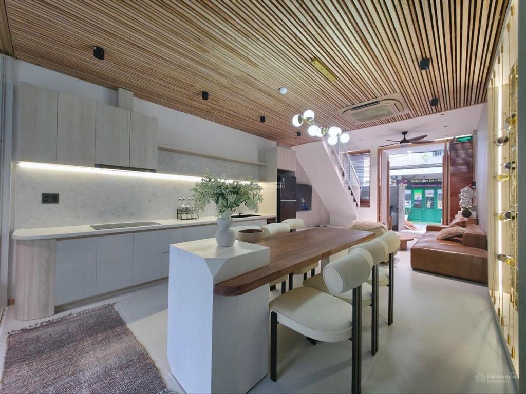 Chỉ 12,8 tỷ  villa 4 tầng võ văn kiệt, gần biển, hồ bơi riêng, dòng tiền 52tr/tháng