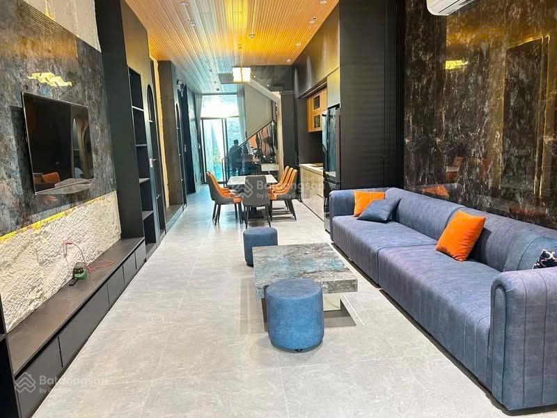 Villa 4 tầng sang trọng biển mỹ khê  hđ thuê 65tr/tháng  chỉ 17,7 tỷ