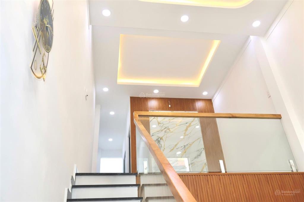 Bán nhà đẹp shr đúc lững đường trần thị cờ p. thới an q12, cách mt lê văn khương 100m, 3,95 tỷ