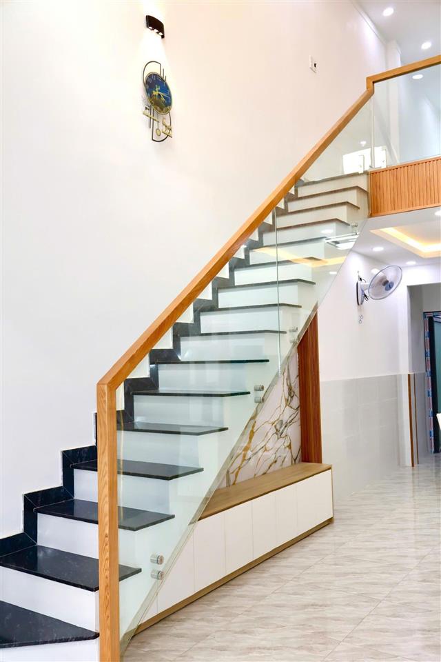 Bán nhà đẹp shr đúc lững đường trần thị cờ p. thới an q12, cách mt lê văn khương 100m, 3,95 tỷ