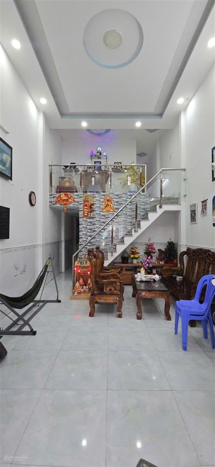 Bán nhà shr đúc lững đường ht17 phường hiệp thành quận 12  gần bến xe buýt hiệp thành giá 3,98 tỷ