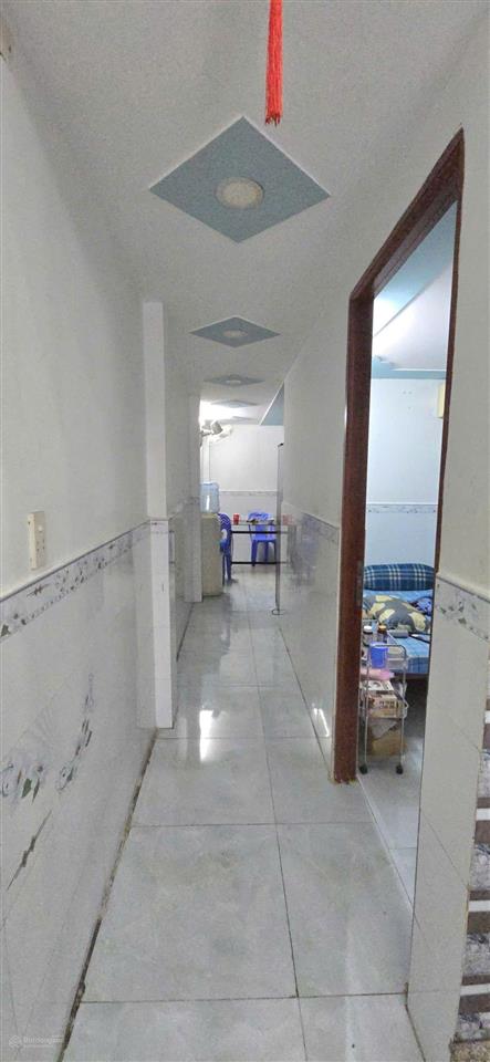 Bán nhà shr đúc lững đường ht17 phường hiệp thành quận 12  gần bến xe buýt hiệp thành giá 3,98 tỷ