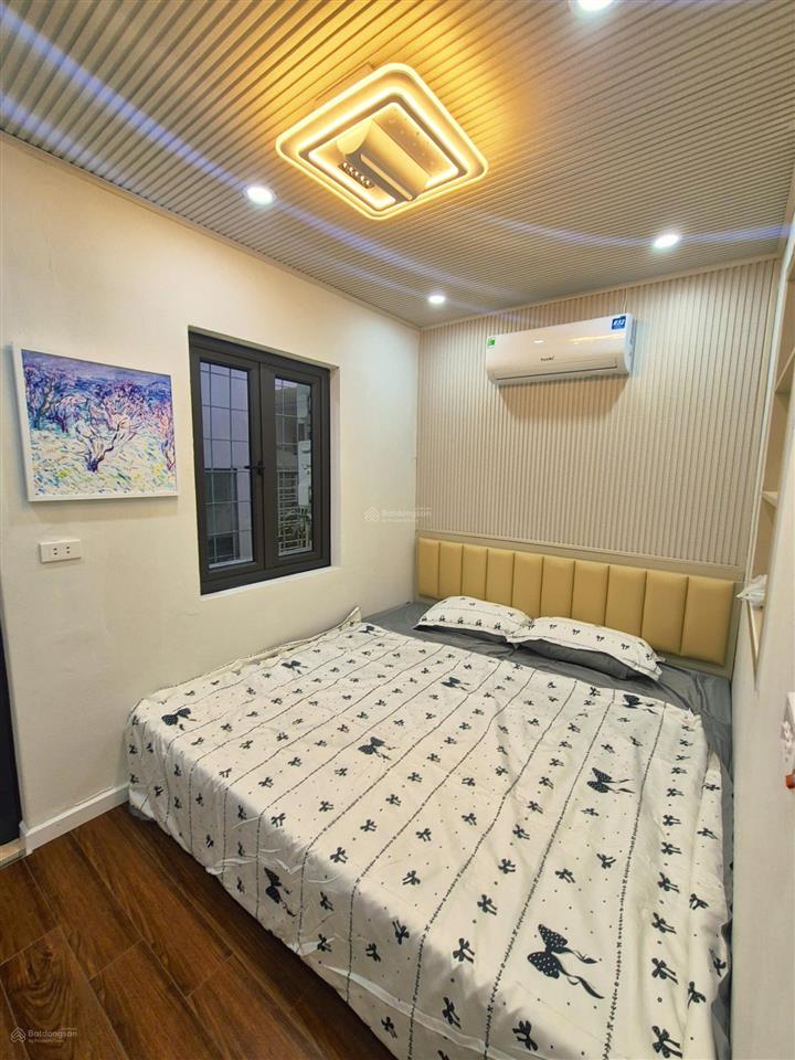 Cần bán tập thể kim giang 35/75 m sử dụng 3 phòng ngủ, tầng 3, ô tô đỗ chân cầu thang, nhà mới tinh
