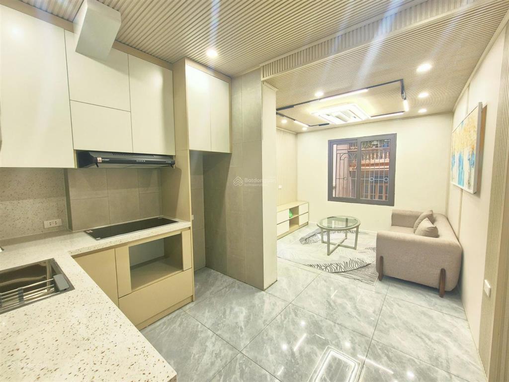 Cần bán tập thể kim giang 35/75 m sử dụng 3 phòng ngủ, tầng 3, ô tô đỗ chân cầu thang, nhà mới tinh