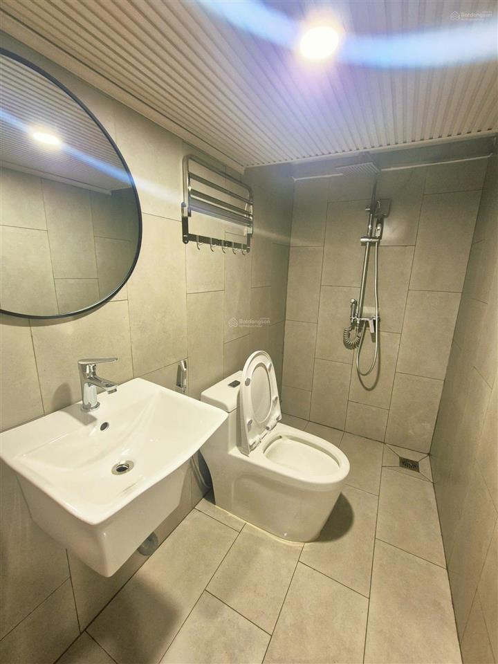 Cần bán tập thể kim giang 35/75 m sử dụng 3 phòng ngủ, tầng 3, ô tô đỗ chân cầu thang, nhà mới tinh