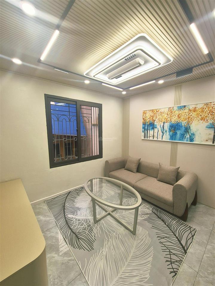 Cần bán tập thể kim giang 35/75 m sử dụng 3 phòng ngủ, tầng 3, ô tô đỗ chân cầu thang, nhà mới tinh