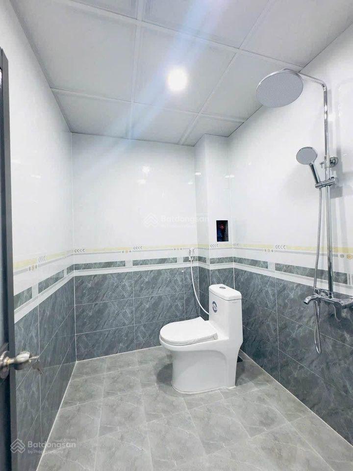 Bán nhà 1 lửng  hẻm oto  gần lê trọng tấn  giá 2 tỷ  ở ngay