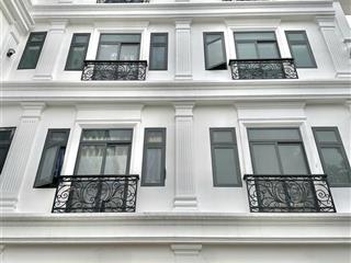 Chdv chính chủ f0  dòng tiền 175tr/tháng  gần lê trọng tấn, giá 20tỷ800