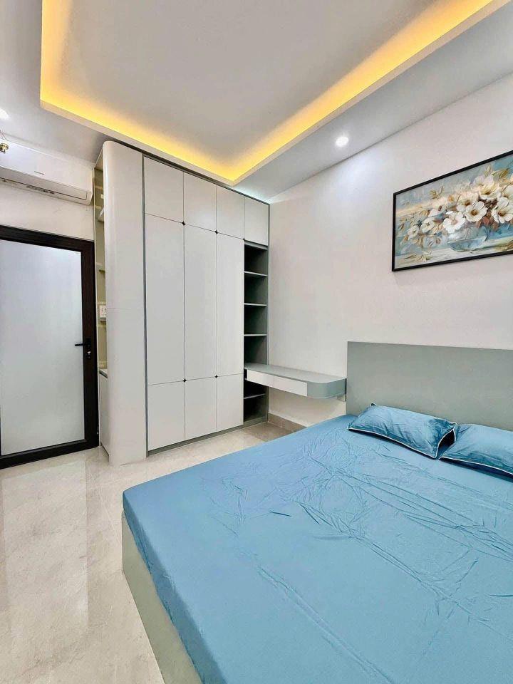 Nhà cần bán gấp 