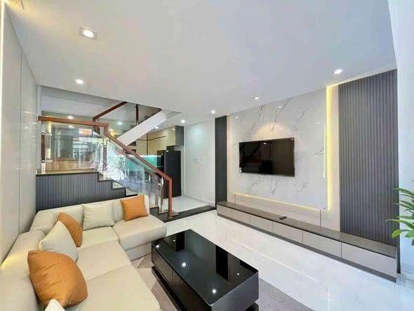 Nhà cần bán gấp 