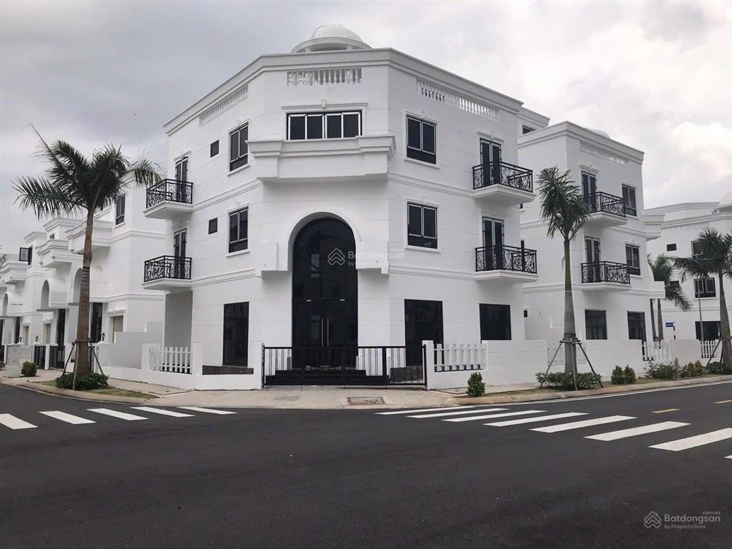 Chính chủ gửi bán shophouse sim city hướng đông nam mát mẻ.