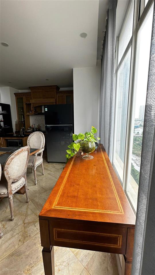 Chủ gửi bán căn dt 150 m2 nhà full nội thất