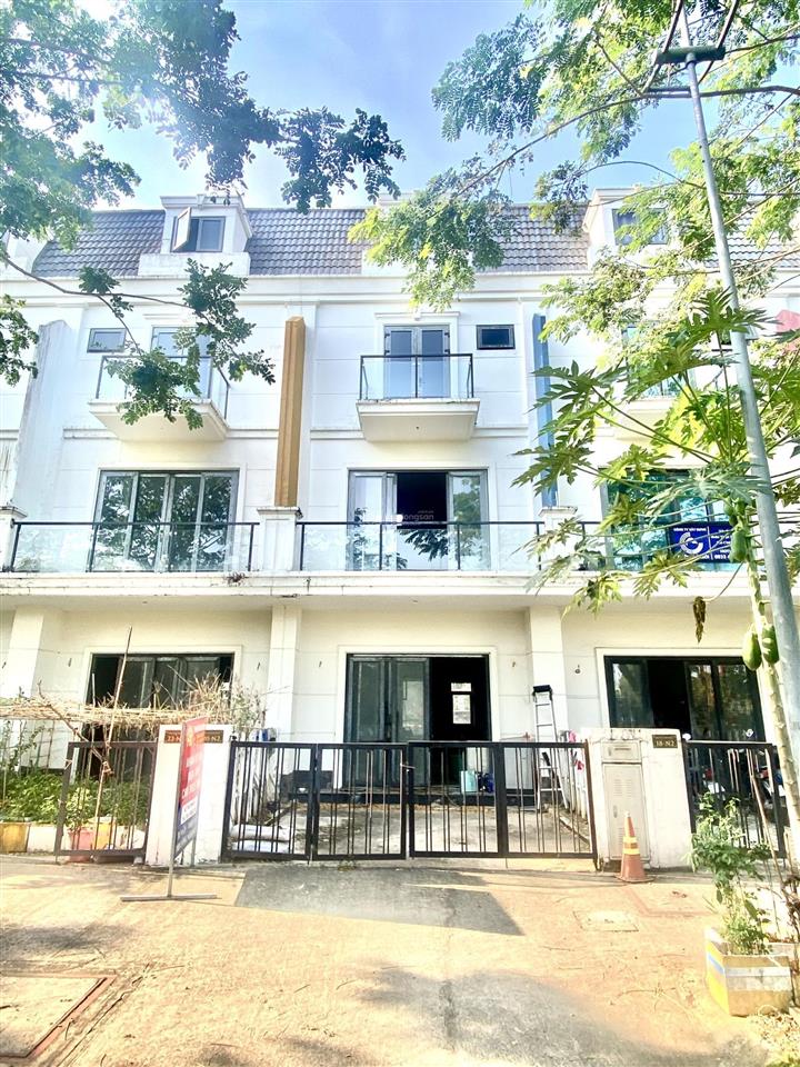 Shophouse hướng đông nam dt 5x17,7m thiết kế 1 trệt 3 lầu