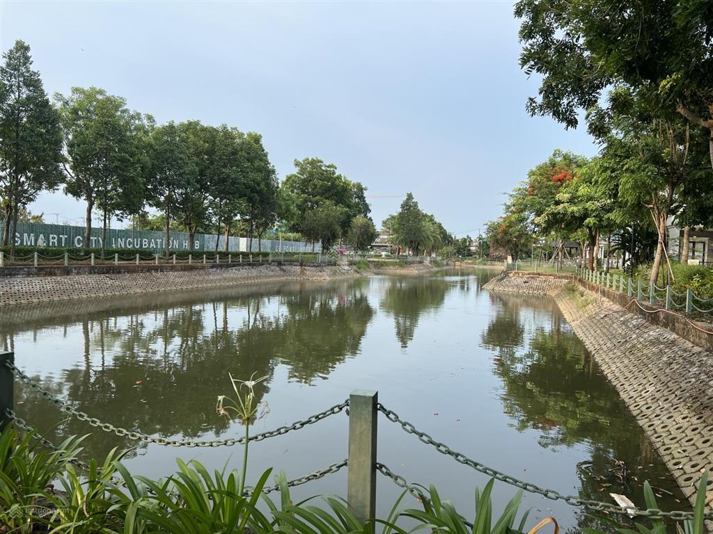 Chính chủ cần bán lô góc 2 mặt tiền giá tốt đầu tư.