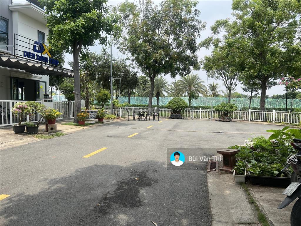 Chính chủ gửi bán nhà phố 1 trệt 2 lầu
