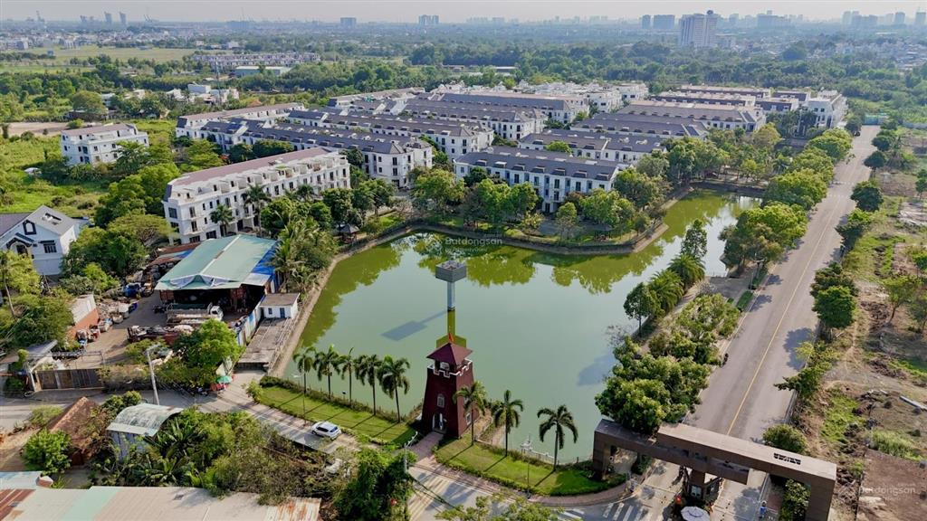 Chính chủ cần bán nhà phố 1 trệt 3 lầu sim city
