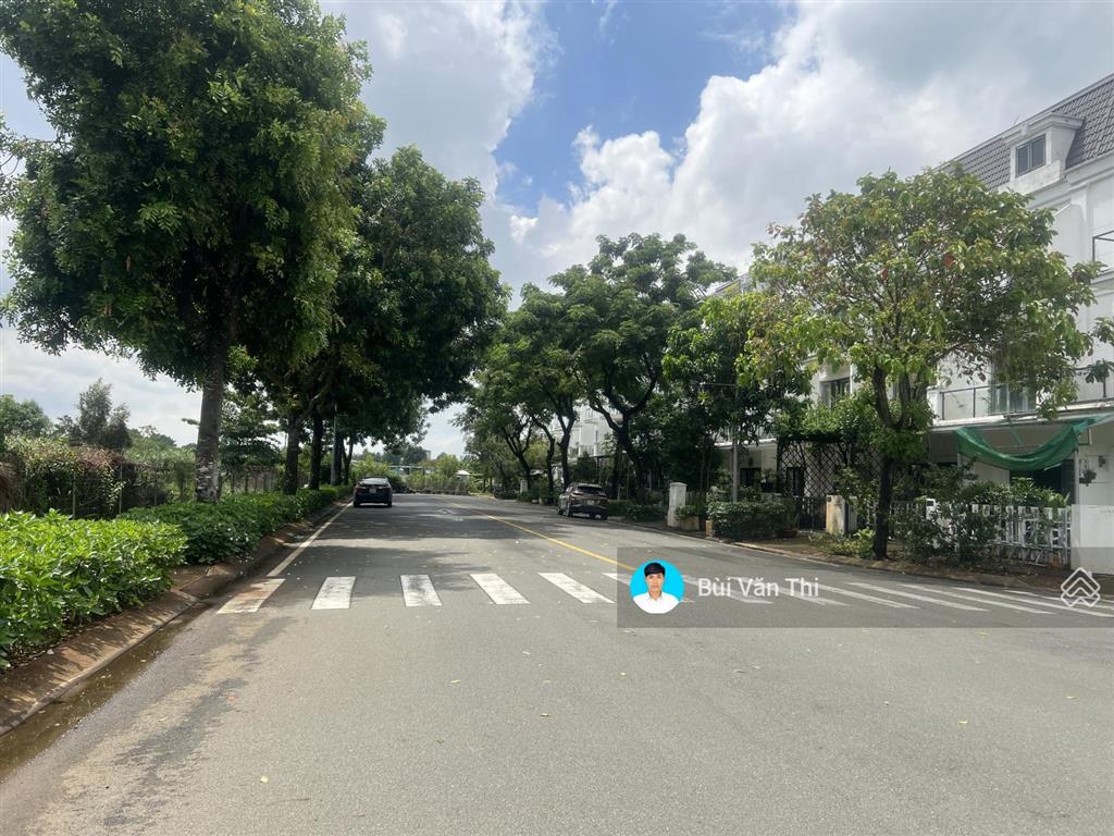 Cần bán lô góc 2 mặt tiền đường 20 m dự án sim city quận 9
